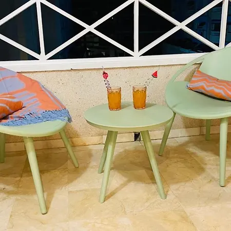 Beautiful Two Steps To The * טורבייחה